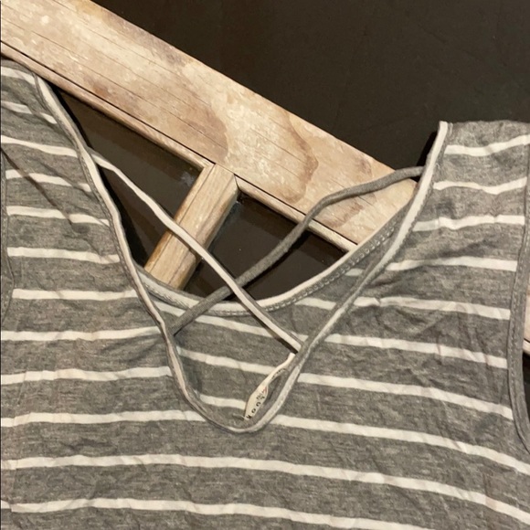 Women’s gray striped tank - Picture 2 of 2